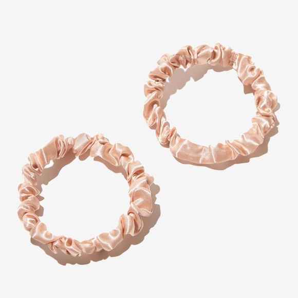 RobeCurls® The Original Heatless Curling Headband™ in Cream NEW - Picture 2 of 3